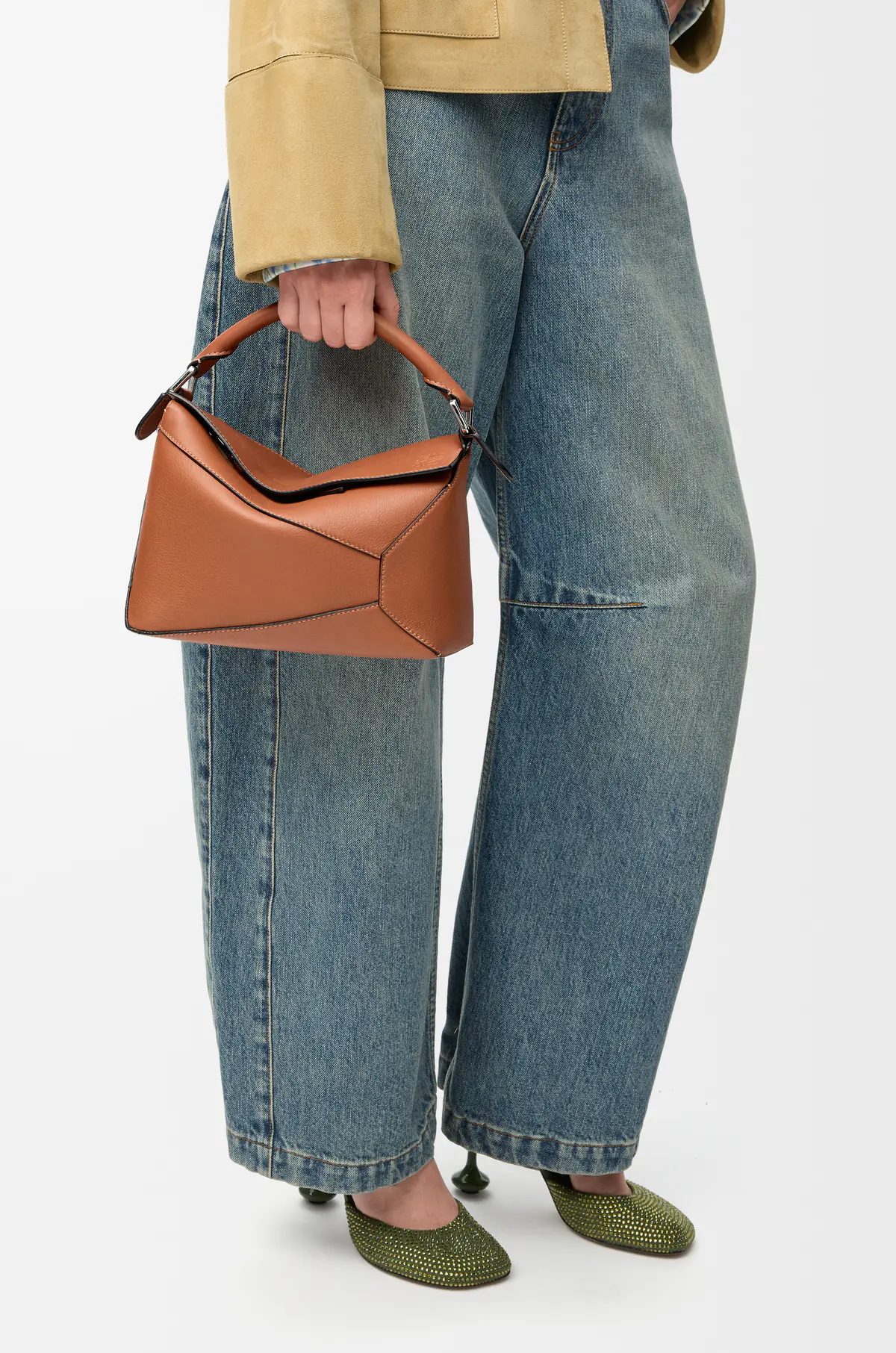 A510P60X41_2530_2O LOEWE Small Puzzle Edge bagin classic calfskin - Image 2