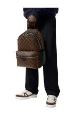 Louis Vuitton Discovery PM Backpack – Bild 7