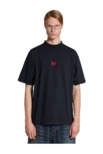 Balenciaga Men's Laurel Classic Medium Fit T-shirt in Faded Black – Bild 5